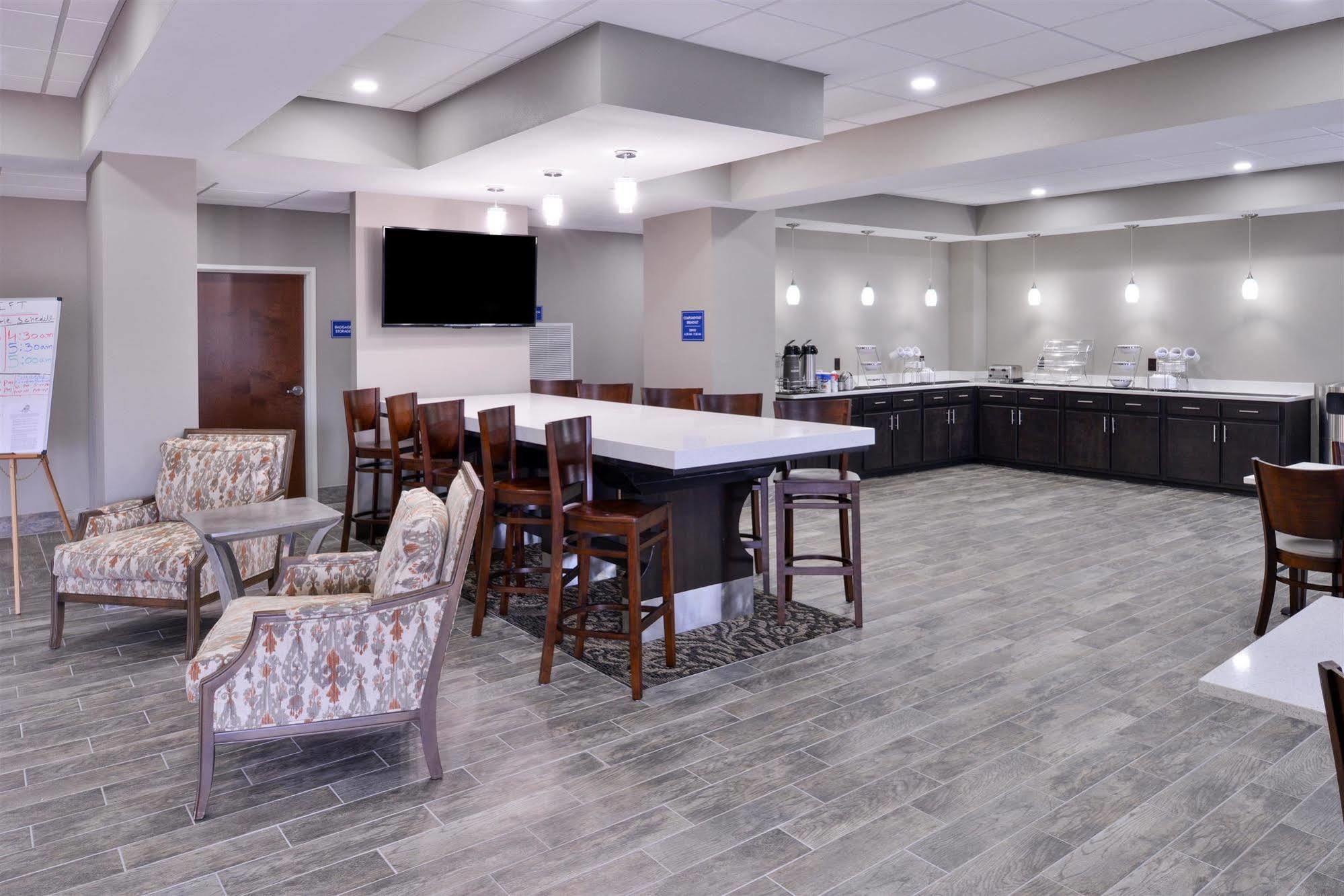 Americas Best Value Inn & Suites Horn Lake Exterior photo