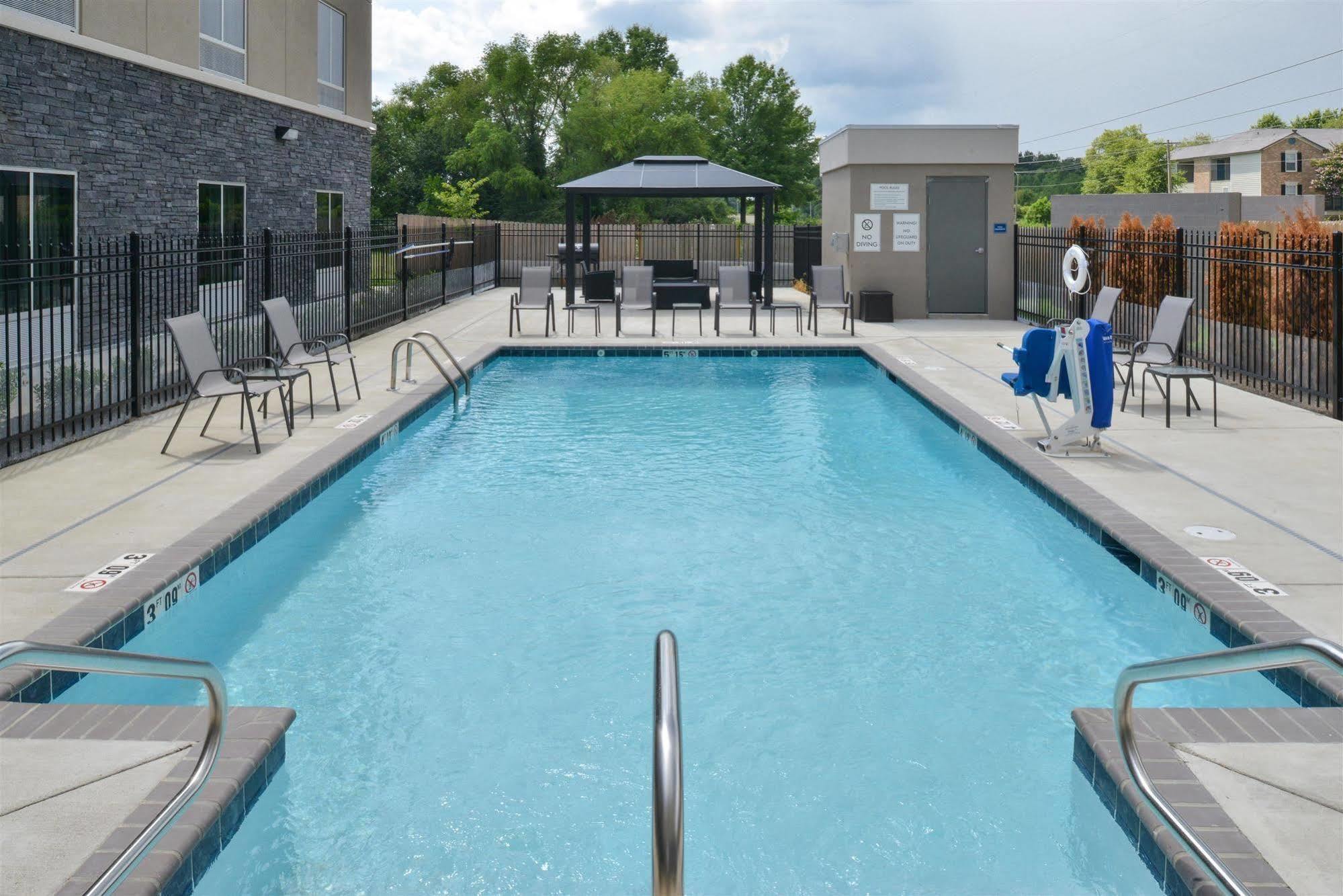 Americas Best Value Inn & Suites Horn Lake Exterior photo